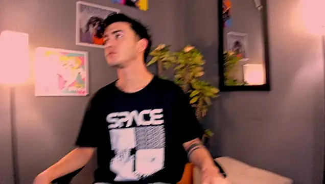 Feiccer Thomson1 online show from February 2026 04:06:02 AM