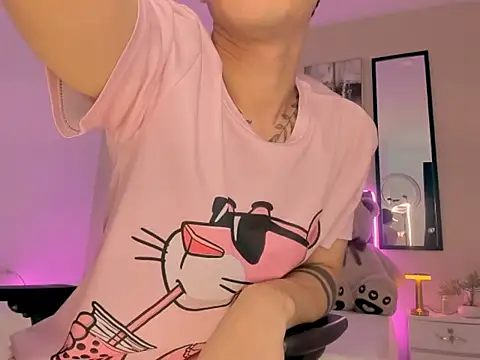 Feiccer Thomson1 online show from February 2026 06:15:02 PM