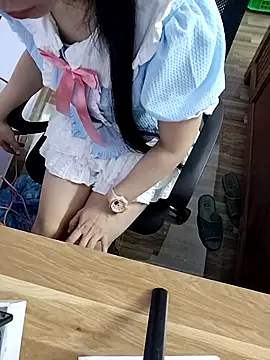 Snapshot of _MyNa_ chatting on December 2025 06:26:01 PM MyNa online show from December 2025 06:26:01 PM