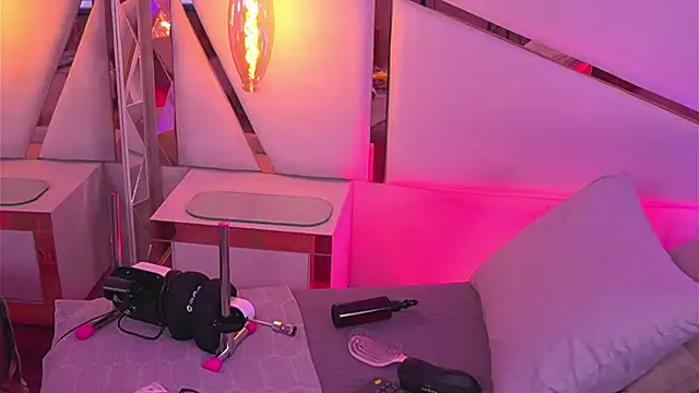 Sophie-velvet online show from May 2026 08:04:04 PM