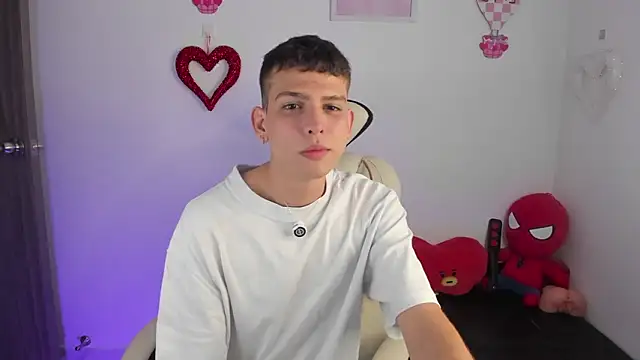 Jasson    online show from February 2026 10:06:01 PM