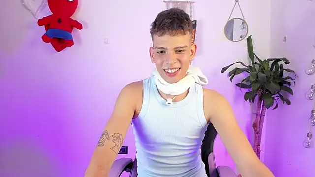 Jasson    online show from April 2026 07:52:01 PM