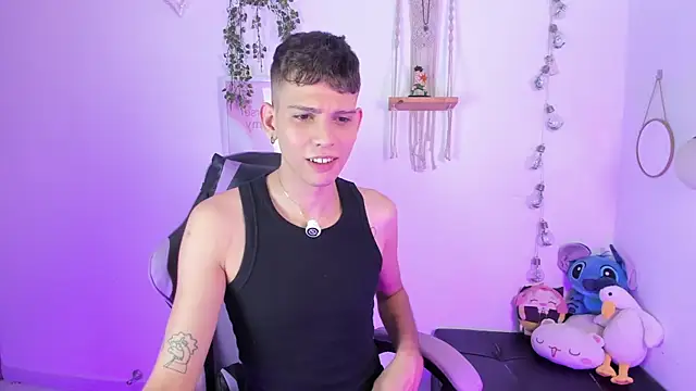 Jasson    online show from May 2026 09:22:02 PM
