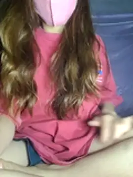 Snapshot of polly_chan chatting on December 2025 04:23:01 PM polly chan online show from December 2025 04:23:01 PM