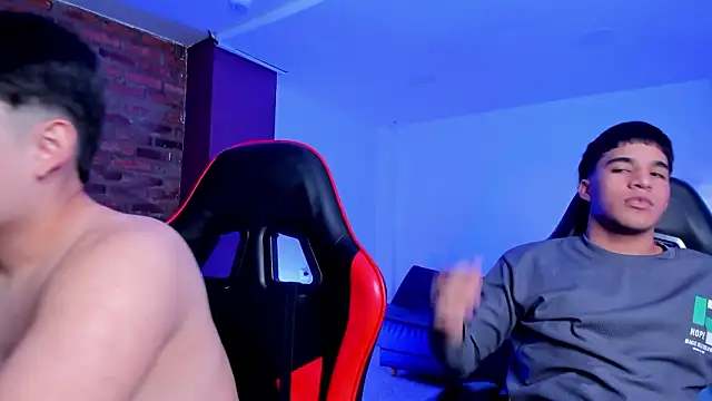 HotThreesoome online show from March 2026 12:22:01 PM