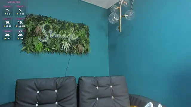 Snapshot of ZiaCooper_ chatting on December 2025 12:20:01 PM ZiaCooper online show from December 2025 12:20:01 PM