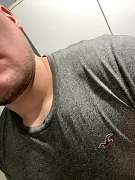 CharlyAlfa22 online show from December 2025 11:10:02 PM