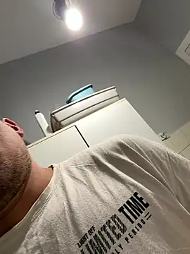 CharlyAlfa22 online show from January 2026 03:39:02 PM