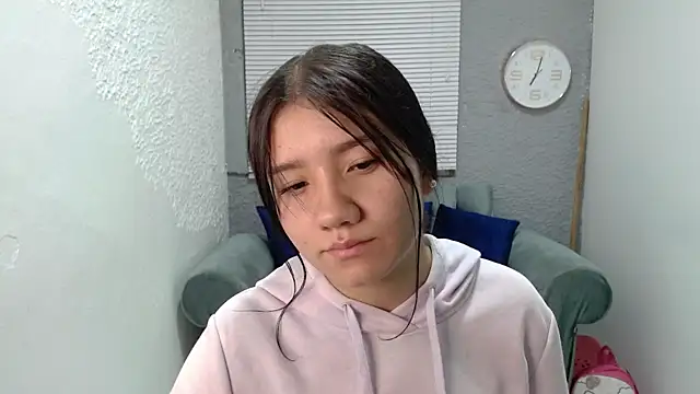 aurorafuckass online show from December 2025 12:11:02 PM