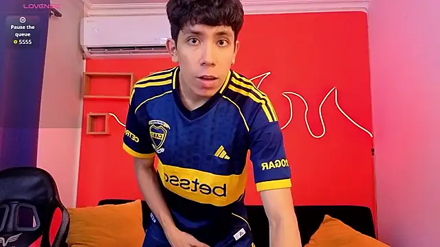 Neo Twink online show from March 2026 07:08:01 PM