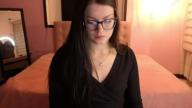 Snapshot of Sara_valderrama_ chatting on June 2026 12:36:02 PM Sara valderrama online show from June 2026 12:36:02 PM