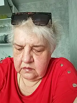 HapinessLovee online show from May 2026 10:11:02 AM