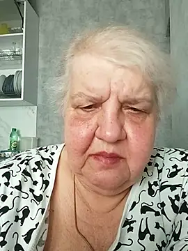 HapinessLovee online show from May 2026 11:17:01 AM