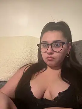 Snapshot of Wild_Busty_Niyah_XX chatting on December 2025 09:55:01 PM Wild Busty Niyah XX online show from December 2025 09:55:01 PM