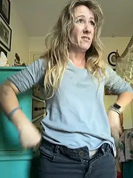 alluringpixie online show from May 2026 10:26:02 PM