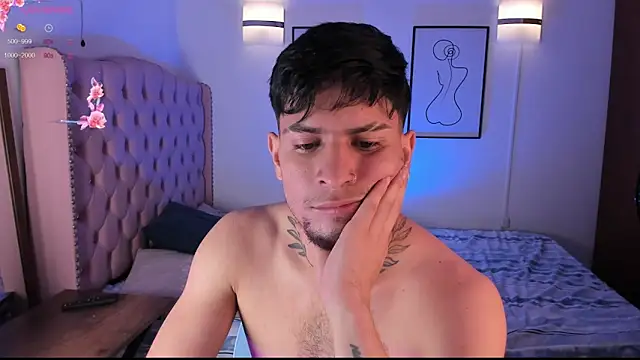 vaalentiino online show from February 2026 10:11:01 PM