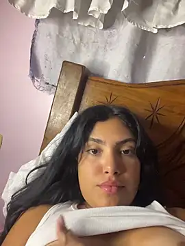  Laurentt  online show from April 2026 02:06:01 AM