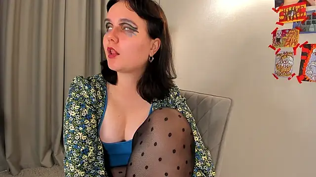 Snapshot of TracyLilith chatting on December 2025 07:53:02 PM TracyLilith online show from December 2025 07:53:02 PM