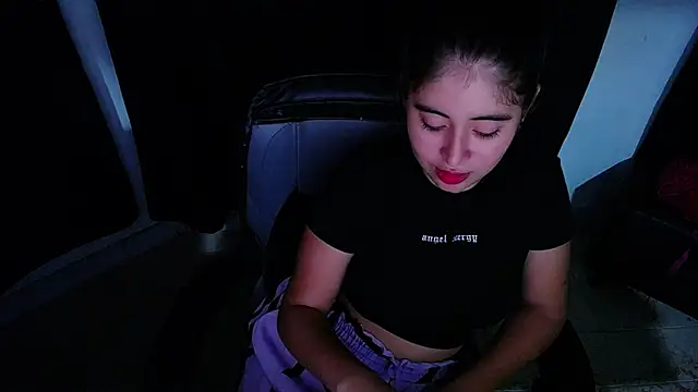 Snapshot of mia_walker22 chatting on December 2025 04:18:02 AM mia walker22 online show from December 2025 04:18:02 AM