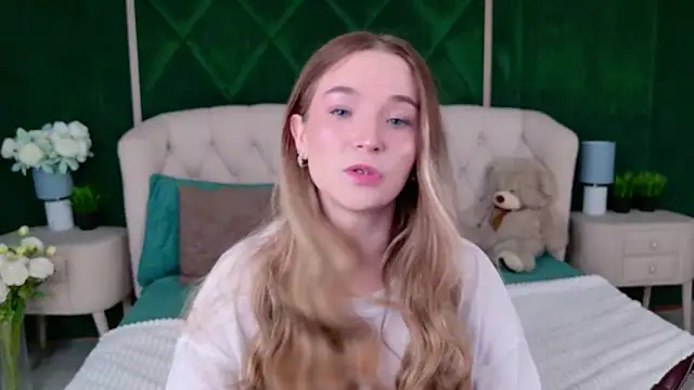 Lina Sinerz online show from June 2026 03:36:01 PM