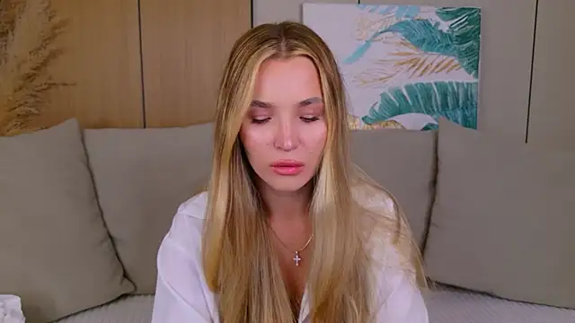 Lina Sinerz online show from July 2026 08:46:02 PM