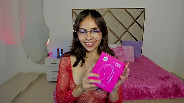 litle slut online show from January 2026 04:29:01 AM