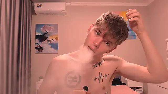 Fredd Xanders online show from December 2025 05:31:02 PM