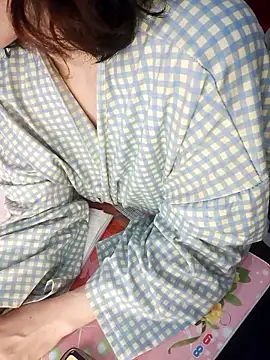 Snapshot of Alone_nothing chatting on January 2026 02:19:02 PM Alone nothing online show from January 2026 02:19:02 PM