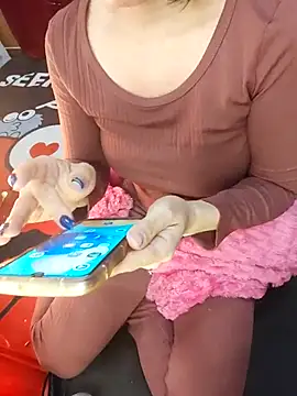 Snapshot of Alone_nothing chatting on February 2026 11:31:01 PM Alone nothing online show from February 2026 11:31:01 PM