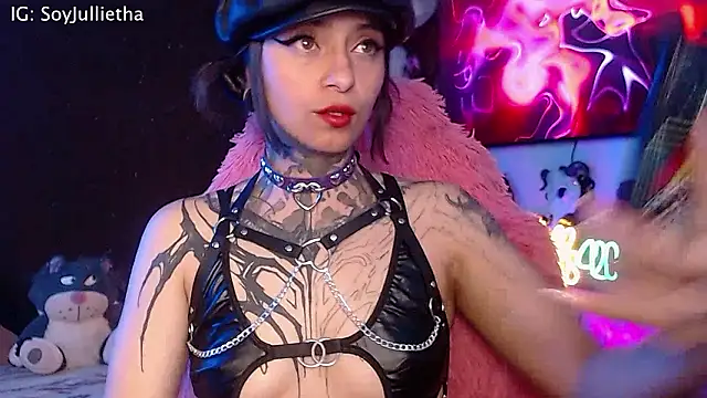 Julls420  online show from March 2026 04:36:01 AM