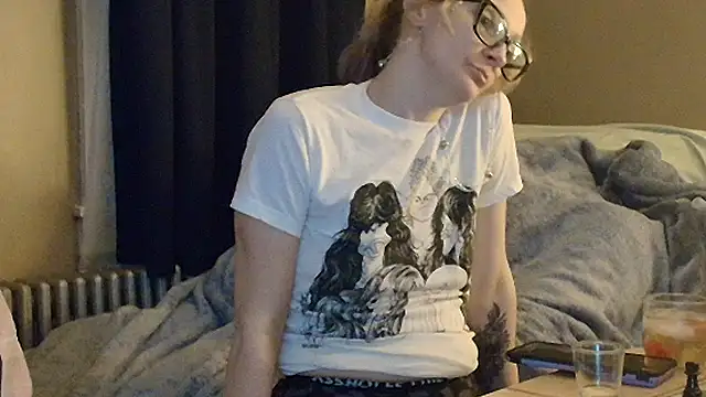 Snapshot of blondebombshell4343 chatting on December 2025 12:59:02 AM blondebombshell4343 online show from December 2025 12:59:02 AM