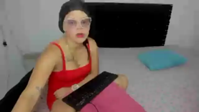 Snapshot of Alondra77_sexy chatting on December 2025 02:44:02 PM Alondra77 sexy online show from December 2025 02:44:02 PM