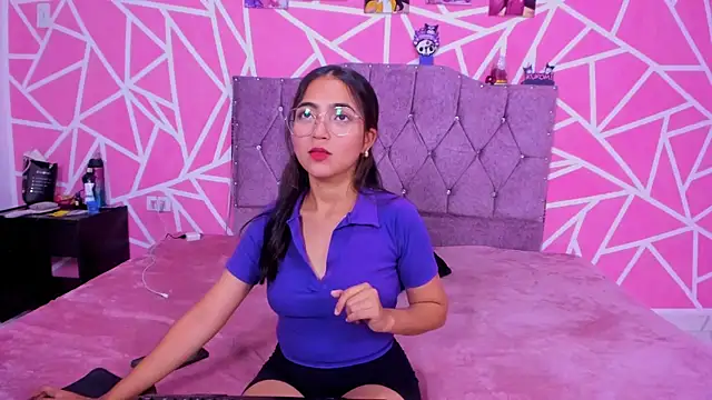 Snapshot of Natalia_star25_ chatting on December 2025 10:27:02 PM Natalia star25 online show from December 2025 10:27:02 PM