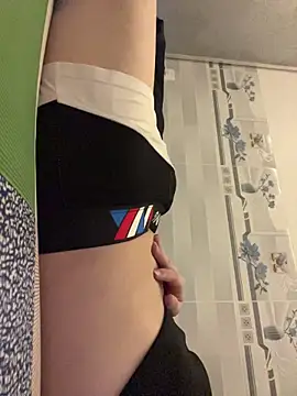 Snapshot of Anhh_Ann chatting on December 2025 04:13:02 PM Anhh Ann online show from December 2025 04:13:02 PM