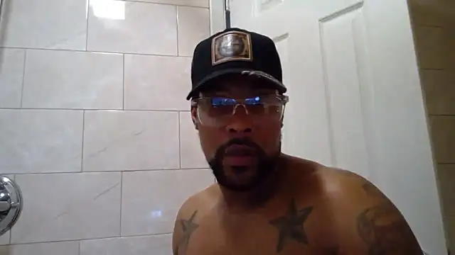 Snapshot of cosmiccloudpig chatting on December 2025 08:01:02 AM cosmiccloudpig online show from December 2025 08:01:02 AM