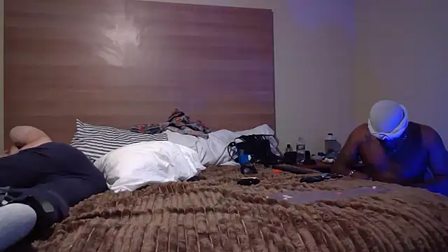 Snapshot of cosmiccloudpig chatting on January 2026 07:56:02 AM cosmiccloudpig online show from January 2026 07:56:02 AM