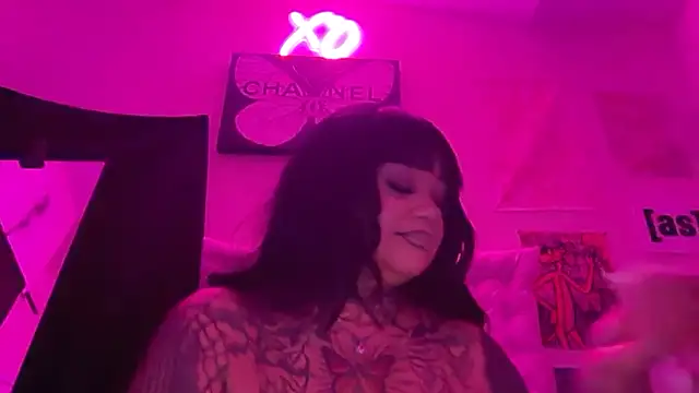 Snapshot of Itsonlyvirgo chatting on February 2026 04:33:01 AM Itsonlyvirgo online show from February 2026 04:33:01 AM