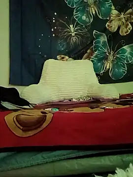 Snapshot of LoverGamer1 chatting on December 2025 04:18:02 AM LoverGamer1 online show from December 2025 04:18:02 AM