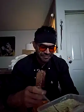 Chesarini online show from December 2025 02:19:02 AM