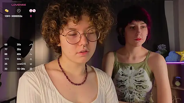 Snapshot of YaniraHalliburton chatting on December 2025 06:13:02 PM YaniraHalliburton online show from December 2025 06:13:02 PM