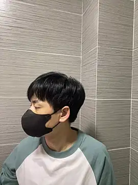 kimze7 online show from April 2026 03:02:02 PM