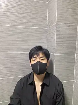 kimze7 online show from April 2026 01:37:02 PM