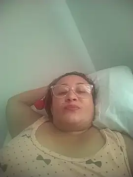 Snapshot of Nini_Love_ chatting on January 2026 08:51:02 PM Nini Love online show from January 2026 08:51:02 PM