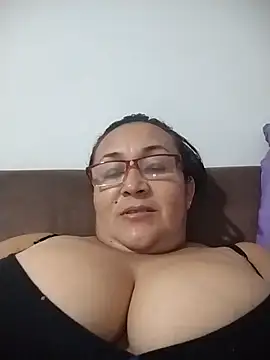 Nini Love  online show from April 2026 04:04:01 AM