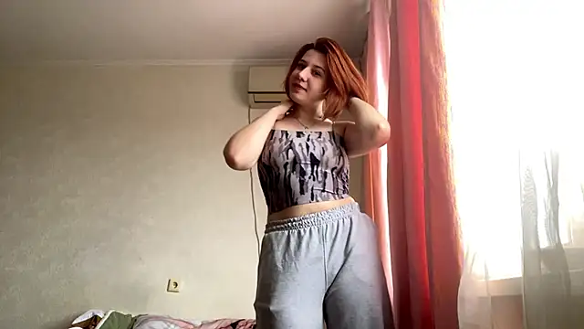 Snapshot of Julie_mayers_ chatting on December 2025 11:04:02 AM Julie mayers online show from December 2025 11:04:02 AM