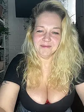 JenniferCarmen online show from April 2026 04:20:02 AM