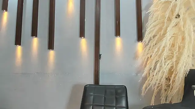  foxy 00 online show from March 2026 01:18:02 PM