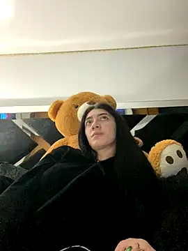 Snapshot of Moon_Magic666 chatting on December 2025 05:01:01 AM Moon Magic666 online show from December 2025 05:01:01 AM