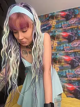 Tattoo  Moon online show from May 2026 10:59:01 PM