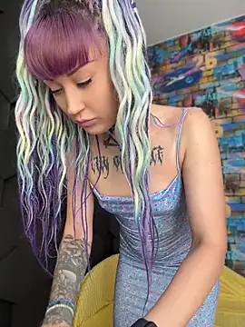 Tattoo  Moon online show from May 2026 12:30:02 AM